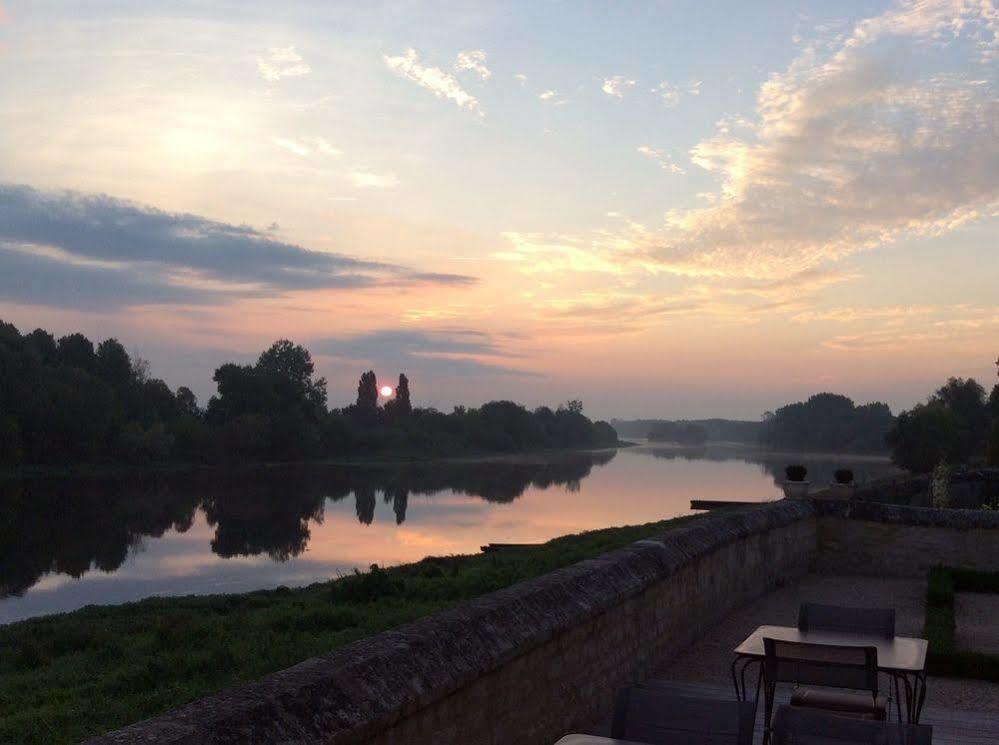 Domaine Du Heron Chinon Bagian luar foto